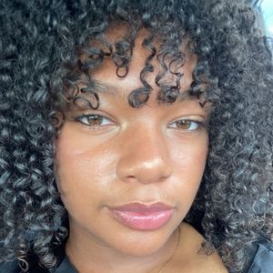 Meet your Posher, Asia